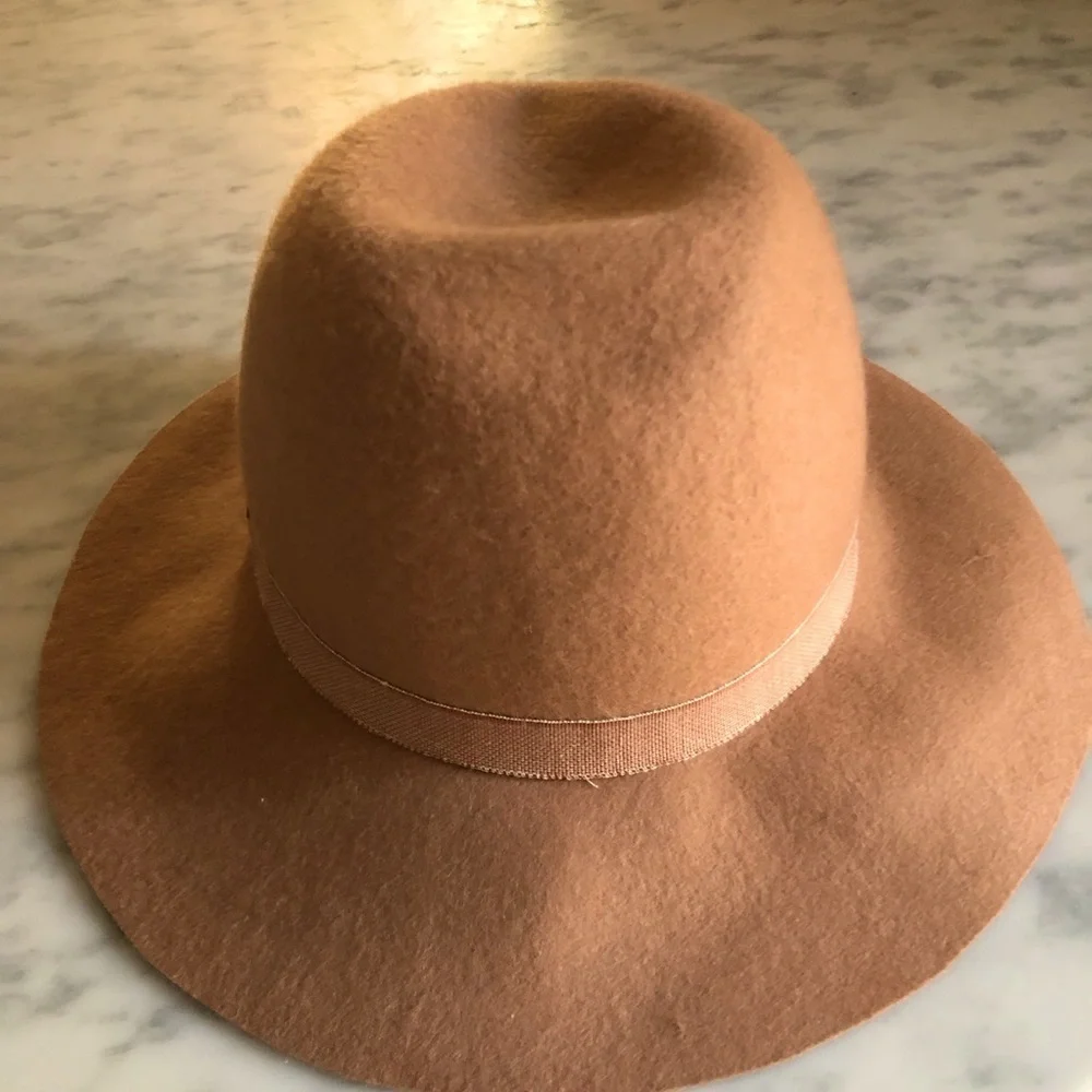 D&Y Wool fedora in camel color with grosgrain ribbon trim Style #HAPN1521 - Picture 3 of 12